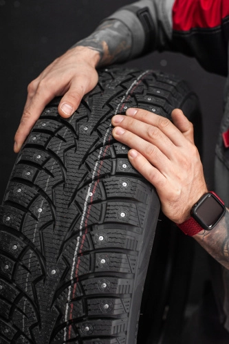 фото протектора и шины WINTERNOVA STUD I Шина ZMAX WINTERNOVA STUD I 185/60 R15 88T